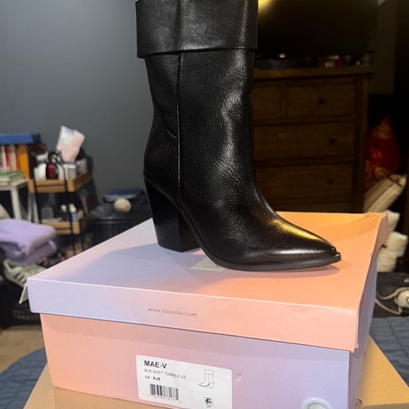 Black Mid-Calf Heeled Boots with Western Style - Picture 1 of 4
